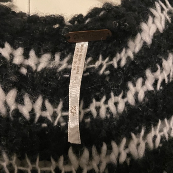 Free People Off-the-Shoulder Sweater Dress Size XS - Picture 2 of 3